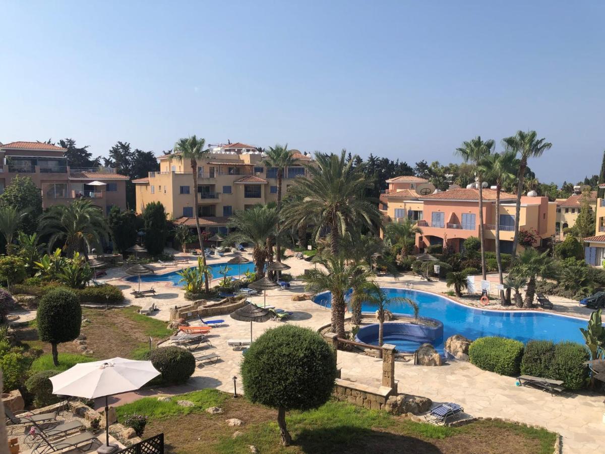 Limnaria Gardens - 1 Bedroom, Sunny Apartment With Stunning Pool Views Pafos Dış mekan fotoğraf